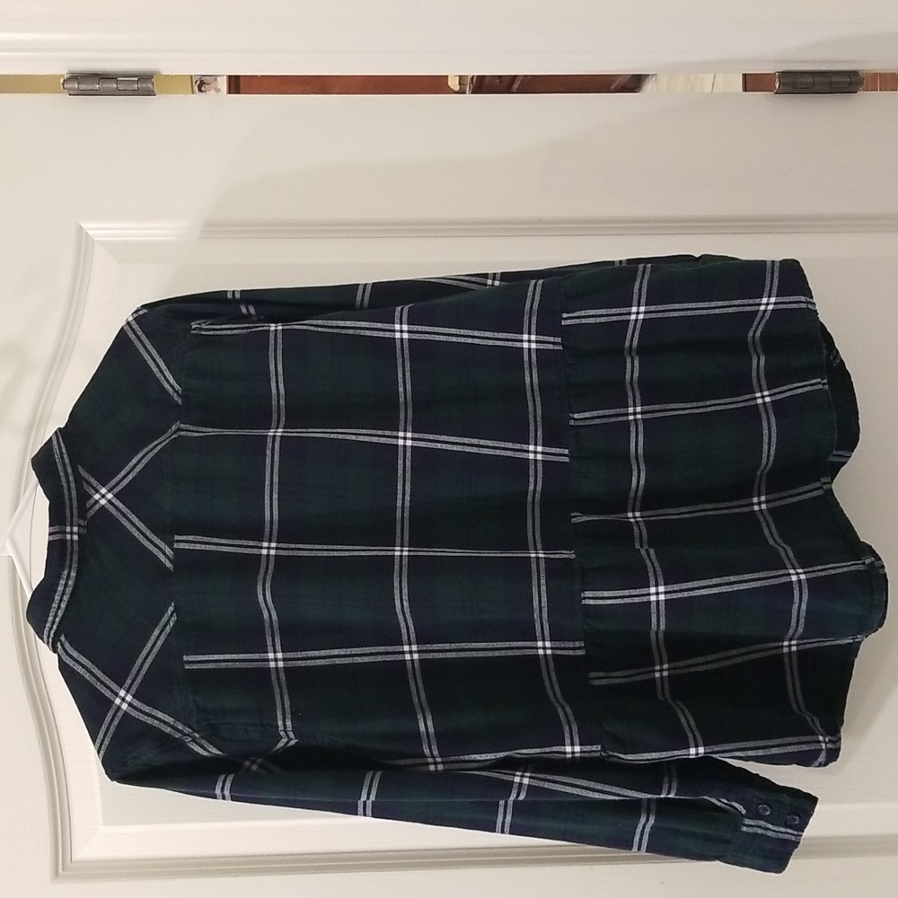 BeachLunchLounge Long Sleeve Green Plaid Button down Shirt - Picture 2 of 7